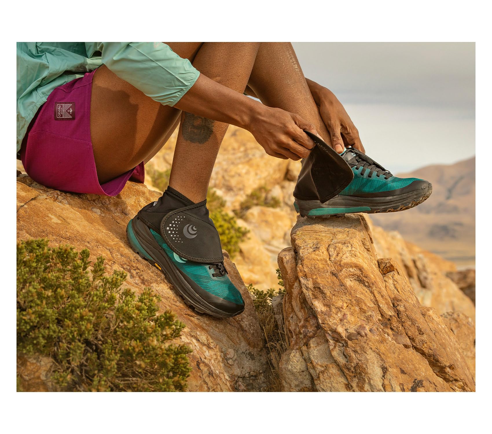 Topo Athletic Unisex Adult Topo Performance Trail Gaiter |Lightweight Stretch Nylon Black/Black Shoe Gaiter for Trail Running - Image 4