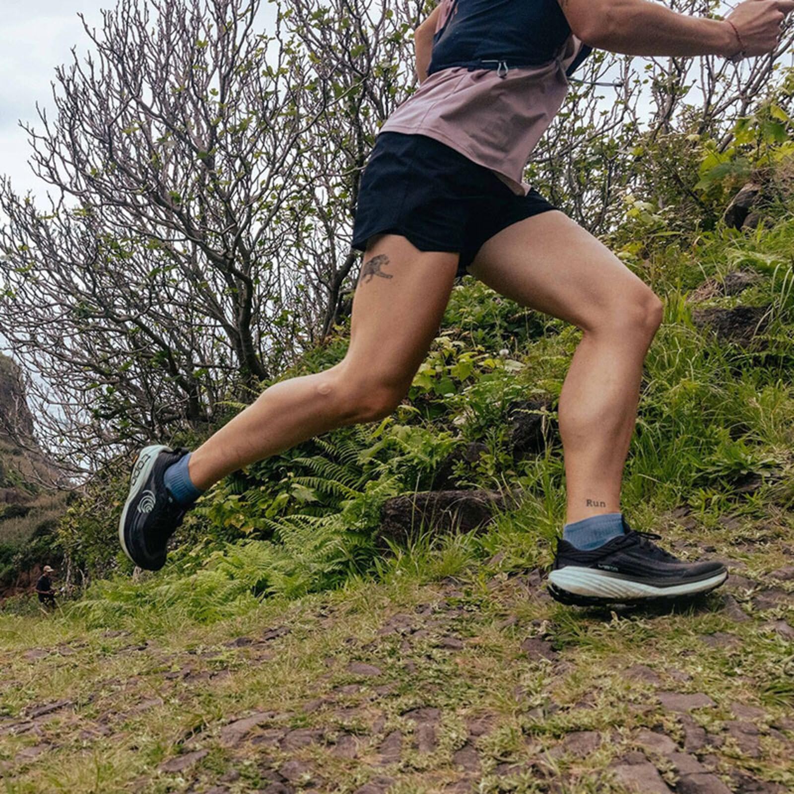 Topo Athletic Women's Vista Lightweight Comfortable 5MM Drop Trail Running Shoes, Athletic Shoes for Trail - Image 3